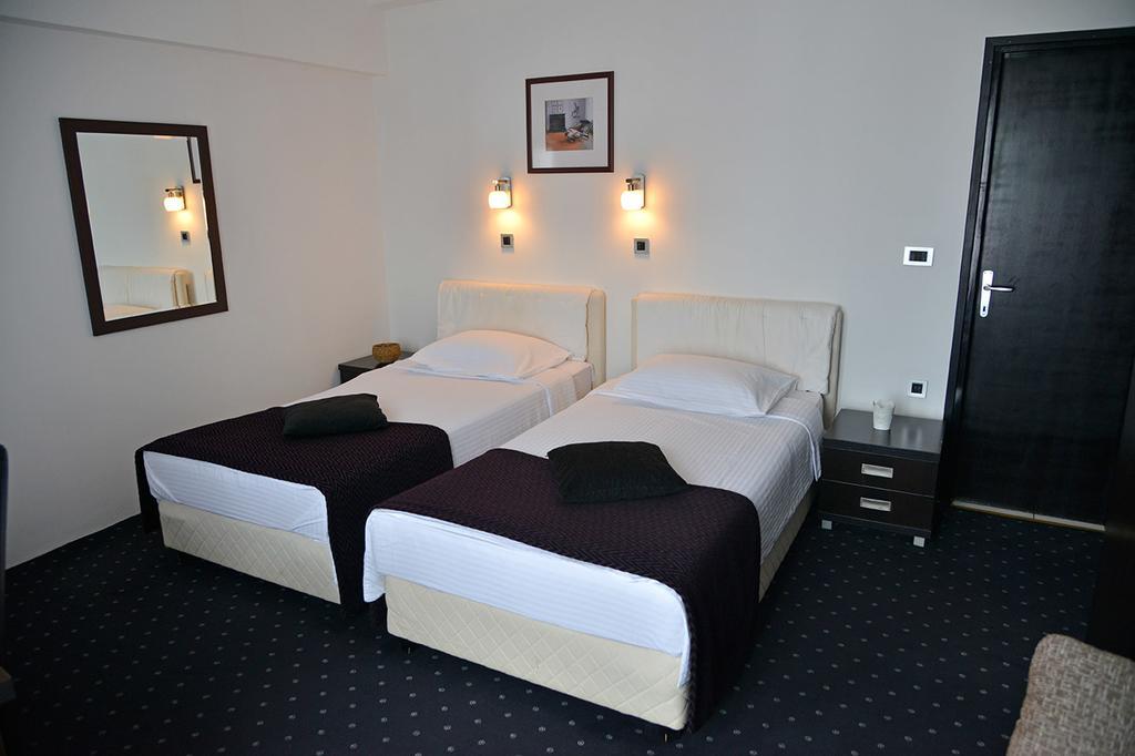 Guest House Amico Vranje Rom bilde